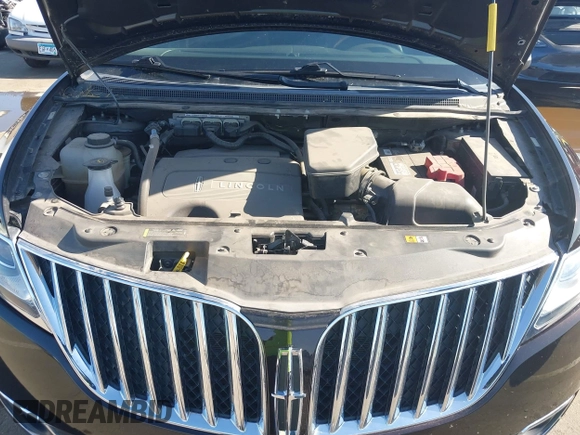 2013 Lincoln MKX with VIN 2LMDJ6JK9DBL15563, listed as a IAAI auction lot 42067838 with 38,411 mi miles. Bid and sale history available at carsss.com. Image 10.