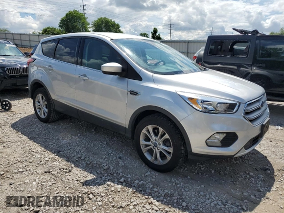 2019 Ford Escape SE z VIN 1FMCU9GD8KUB91172, wystawiony jako Copart lot #58533265 z przebiegiem 111 175 mil mil oraz Szkoda całkowita • Salvage title. Historia ofert i sprzedaży dostępna na DreamBid. Obrazek 4.