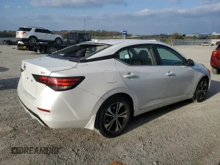 2021 Nissan Sentra SV z VIN 3N1AB8CV5MY327626, wystawiony jako Copart lot #52805325 z przebiegiem 30 260 mil mil oraz Szkoda całkowita • Salvage title. Historia ofert i sprzedaży dostępna na DreamBid. Obrazek 3.