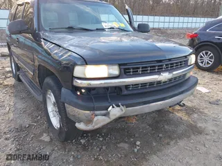 2005 Chevrolet Tahoe LS with VIN 1GNEK13T75J126912, listed as a IAAI auction lot 41370116 with 242,937 mi miles. Bid and sale history available at carsss.com. Image 6.
