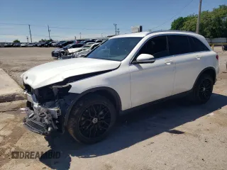 2018 Mercedes-Benz GLC 300 z VIN WDC0G4JB3JV033110, wystawiony jako Copart lot #53627305 z przebiegiem 63 480 mil mil oraz Szkoda całkowita • Salvage title. Historia ofert i sprzedaży dostępna na DreamBid. Obrazek 1.