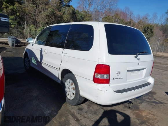 2005 Kia Sedona LX with VIN KNDUP132956703200, listed as a IAAI auction lot 41700159 with 125,578 mi miles. Bid and sale history available at carsss.com. Image 3.