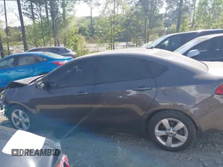 2015 Dodge Dart SXT z VIN 1C3CDFBB7FD330596, wystawiony jako IAAI lot #42067942 z przebiegiem 114 126 mil mil oraz . Historia ofert i sprzedaży dostępna na DreamBid. Obrazek 14.