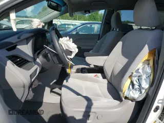 2017 Toyota Sienna LE Auto Access Seat with VIN 5TDKZ3DC2HS807651, listed as a Copart auction lot 61308995 with 148,707 mi miles and Salvage title. Bid and sale history available at DreamBid. Image 7.