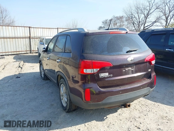 2014 Kia Sorento LX z VIN 5XYKT3A69EG499967, wystawiony jako IAAI lot #41790052 z przebiegiem 198 101 mil mil oraz . Historia ofert i sprzedaży dostępna na DreamBid. Obrazek 3.