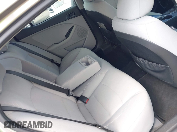 2015 Kia Optima LX with VIN 5XXGM4A71FG423232, listed as a IAAI auction lot 42054131 with 135,213 mi miles. Bid and sale history available at carsss.com. Image 8.