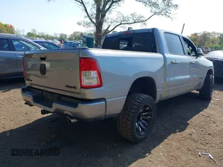 2019 Ram 1500 Big Horn z VIN 1C6SRFFT6KN733556, wystawiony jako IAAI lot #42151868 z przebiegiem 54 222 mil mil oraz . Historia ofert i sprzedaży dostępna na DreamBid. Obrazek 4.