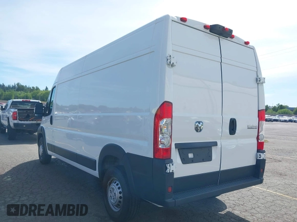 2025 Ram ProMaster Cargo Tradesman with VIN 3C6LRVDG5SE519201, listed as a IAAI auction lot 42207796 with 9,624 mi miles and . Bid and sale history available at DreamBid. Image 3.