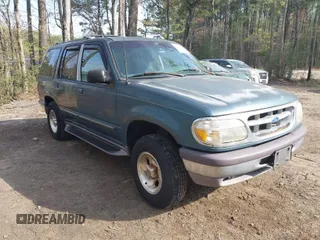 1997 Ford Explorer XL z VIN 1FMDU34E9VZB67632, wystawiony jako IAAI lot #41942102 z przebiegiem 295 240 mil mil oraz . Historia ofert i sprzedaży dostępna na DreamBid. Obrazek 1.