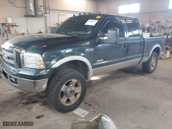 2006 Ford Super Duty F-250 XL with VIN 1FTSW21P16EA38170, listed as a IAAI auction lot 41699372 with 307,166 mi miles. Bid and sale history available at carsss.com. Image 17.