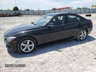 2013 BMW 3 Series 328i xDrive z VIN WBA3B3C55DF541920, wystawiony jako Copart lot #56963665 z przebiegiem 120 422 mil mil oraz Szkoda całkowita • Salvage title. Historia ofert i sprzedaży dostępna na DreamBid. Obrazek 1.