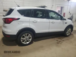 2019 Ford Escape SE z VIN 1FMCU9GD9KUA05798, wystawiony jako Copart lot #55701735 z przebiegiem 140 797 mil mil oraz Tytuł czysty. Historia ofert i sprzedaży dostępna na DreamBid. Obrazek 3.