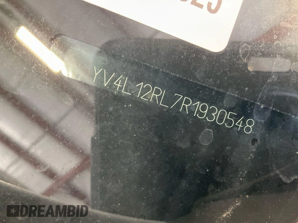 2024 Volvo XC60 Plus Dark Theme z VIN YV4L12RL7R1930548, wystawiony jako IAAI lot #42394524 z przebiegiem 3 069 mil mil oraz . Historia ofert i sprzedaży dostępna na DreamBid. Obrazek 14.