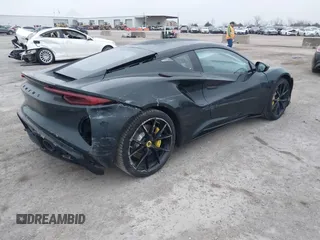 2024 Lotus Emira First Edition z VIN SCCLEKAXXRHA12761, wystawiony jako IAAI lot #41493599 z przebiegiem 10 949 mil mil oraz . Historia ofert i sprzedaży dostępna na DreamBid. Obrazek 4.