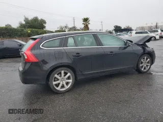2016 Volvo V60 T5 Drive-E Premier with VIN YV140MEK5G1296344, listed as a Copart auction lot 85318124 with 164,521 mi miles and Salvage Title. Bid and sale history available at carsss.com. Image 3.