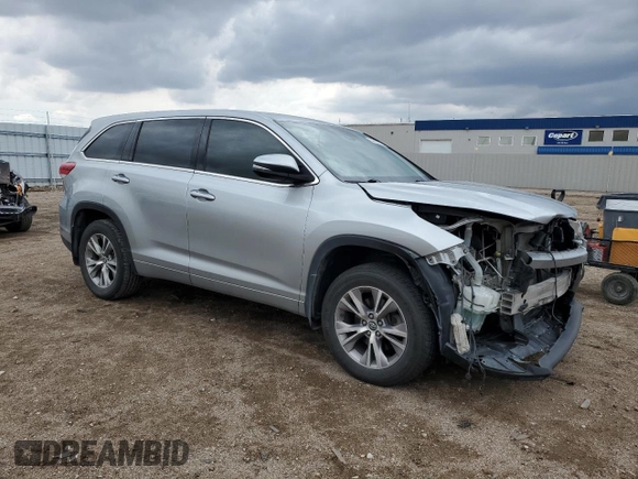 2018 Toyota Highlander LE z VIN 5TDBZRFHXJS907286, wystawiony jako Copart lot #54560925 z przebiegiem 77 868 mil mil oraz Szkoda całkowita • Salvage title. Historia ofert i sprzedaży dostępna na DreamBid. Obrazek 4.