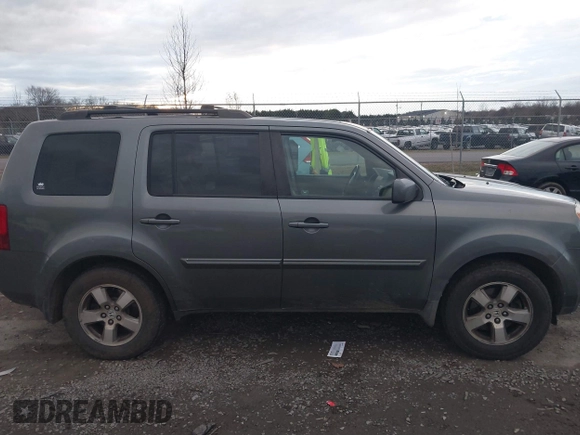 2009 Honda Pilot EX-L with VIN 5FNYF48679B024912, listed as a IAAI auction lot 41137972 with 286,469 mi miles and . Bid and sale history available at carsss.com. Image 13.