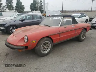 1978 Alfa Romeo Spider z VIN 115410002071, wystawiony jako Copart lot #75574404 z przebiegiem 50 587 mil mil oraz Tytuł czysty. Historia ofert i sprzedaży dostępna na DreamBid. Obrazek 1.