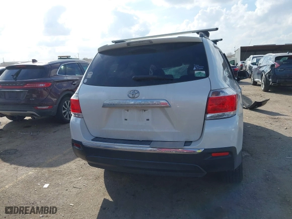 2011 Toyota Highlander with VIN 5TDZK3EH9BS046931, listed as a IAAI auction lot 41505790 with 1 mi miles. Bid and sale history available at carsss.com. Image 16.