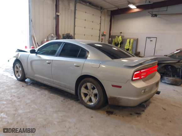 2011 Dodge Charger SE with VIN 2B3CL3CG0BH615016, listed as a IAAI auction lot 41669366 with 203,197 mi miles. Bid and sale history available at carsss.com. Image 3.