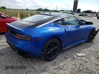 2023 Nissan Z Performance z VIN JN1BZ4BH4PM311459, wystawiony jako Copart lot #52156984 z przebiegiem 12 312 mil mil oraz Szkoda całkowita • Salvage title. Historia ofert i sprzedaży dostępna na DreamBid. Obrazek 3.