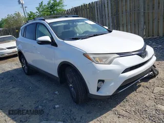 2016 Toyota RAV4 XLE z VIN JTMRFREVXGJ061164, wystawiony jako IAAI lot #42151992 z przebiegiem 135 564 mil mil oraz . Historia ofert i sprzedaży dostępna na DreamBid. Obrazek 1.