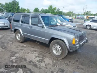 1990 Jeep Cherokee with VIN 1J4FJ38L1LL129725, listed as a IAAI auction lot 42697514 with 416,387 mi miles and . Bid and sale history available at DreamBid. Image 1.