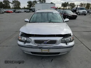 2002 Volvo V70 with VIN YV1SW58D121195061, listed as a Copart auction lot 77491824 with 141,689 mi miles and Salvage Title. Bid and sale history available at DreamBid. Image 5.
