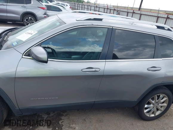 2016 Jeep Cherokee Limited z VIN 1C4PJLDB8GW242938, wystawiony jako IAAI lot #42168004 z przebiegiem 159 251 mil mil oraz . Historia ofert i sprzedaży dostępna na DreamBid. Obrazek 14.