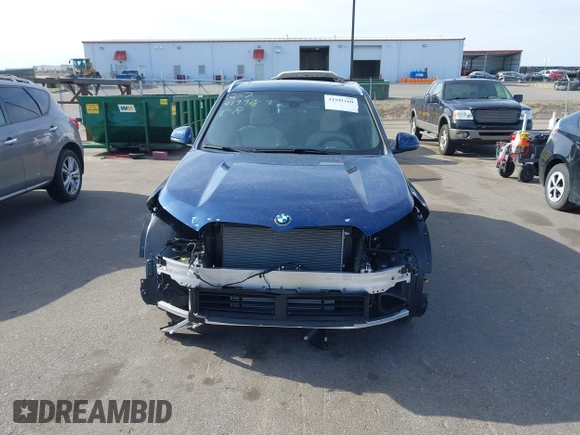 2025 BMW X1 xDrive28i z VIN WBX73EF01S5110817, wystawiony jako IAAI lot #41991160 z przebiegiem 1 287 mil mil oraz . Historia ofert i sprzedaży dostępna na DreamBid. Obrazek 13.