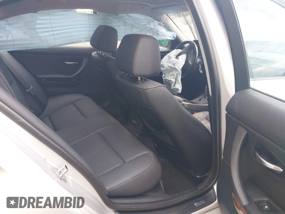 2007 BMW 3 Series 328i с VIN WBAVC535X7FZ77507, выставлен на аукционе IAAI как лот 42230370 с пробегом 167 206 миль миль и . История ставок и продаж доступна на DreamBid. Изображение 8.