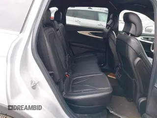 2017 Lincoln MKX Premiere z VIN 2LMPJ8JR0HBL50732, wystawiony jako IAAI lot #41564284 z przebiegiem 48 223 mil mil oraz . Historia ofert i sprzedaży dostępna na DreamBid. Obrazek 8.