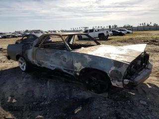 1983 GMC Caballero z VIN 1GTCW80A8DR500010, wystawiony jako Copart lot #50560724 z przebiegiem Nie podano mil oraz Nie do naprawy. Historia ofert i sprzedaży dostępna na DreamBid. Obrazek 4.