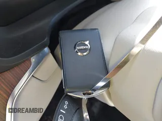2021 Volvo S60 Momentum z VIN 7JR102FK4MG096853, wystawiony jako IAAI lot #41740894 z przebiegiem 75 270 mil mil oraz . Historia ofert i sprzedaży dostępna na DreamBid. Obrazek 11.