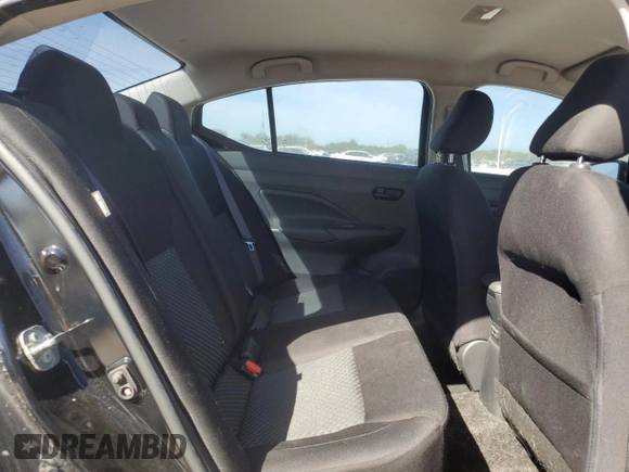 2020 Nissan Versa S z VIN 3N1CN8DV7LL865352, wystawiony jako Copart lot #58872445 z przebiegiem 113 318 mil mil oraz Nie do naprawy • Non repairable. Historia ofert i sprzedaży dostępna na DreamBid. Obrazek 10.