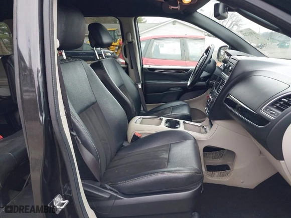 2019 Dodge Grand Caravan SXT with VIN 2C4RDGCG0KR692444, listed as a IAAI auction lot 41811224 with 102,179 mi miles. Bid and sale history available at carsss.com. Image 5.