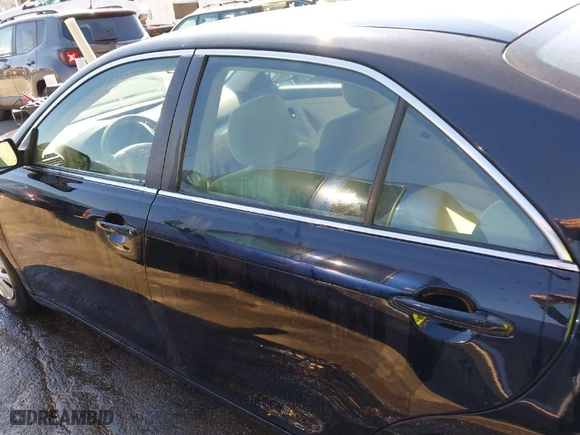 2009 Toyota Camry with VIN 4T1BE46K29U302093, listed as a IAAI auction lot 41908909 with 261,571 mi miles. Bid and sale history available at carsss.com. Image 14.