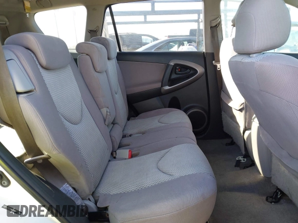 2008 Toyota RAV4 with VIN JTMZD35V985112599, listed as a IAAI auction lot 40728332 with 146,552 mi miles. Bid and sale history available at carsss.com. Image 8.