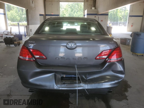 2006 Toyota Avalon XL with VIN 4T1BK36B96U066086, listed as a Copart auction lot 61071055 with 201,501 mi miles and Clean title. Bid and sale history available at DreamBid. Image 6.