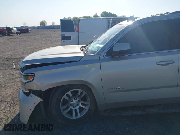2017 Chevrolet Tahoe LT z VIN 1GNSKBKC1HR233583, wystawiony jako IAAI lot #41985848 z przebiegiem 171 665 mil mil oraz . Historia ofert i sprzedaży dostępna na DreamBid. Obrazek 17.