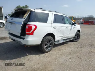 2021 Ford Expedition XLT with VIN 1FMJU1JT3MEA73083, listed as a IAAI auction lot 41770937 with 40,588 mi miles and . Bid and sale history available at DreamBid. Image 4.
