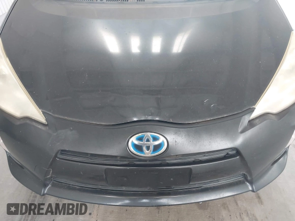 2013 Toyota Prius One z VIN JTDKDTB33D1046251, wystawiony jako IAAI lot #42304087 z przebiegiem 229 655 mil mil oraz . Historia ofert i sprzedaży dostępna na DreamBid. Obrazek 6.