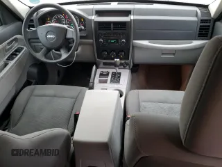 2008 Jeep Liberty Sport z VIN 1J8GN28K78W255067, wystawiony jako Copart lot #86998644 z przebiegiem 151 009 mil mil oraz Czysty tytuł • Clean title. Historia ofert i sprzedaży dostępna na DreamBid. Obrazek 8.