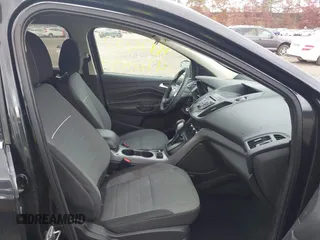2015 Ford Escape SE with VIN 1FMCU0GXXFUA40927, listed as a IAAI auction lot 40735395 with Not Provided miles. Bid and sale history available at carsss.com. Image 5.