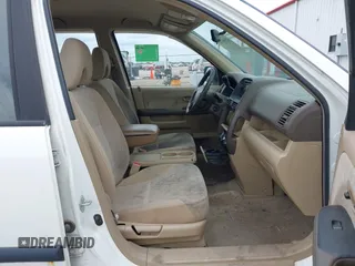 2006 Honda CR-V LX with VIN JHLRD78546C038040, listed as a IAAI auction lot 42196762 with 339,498 mi miles and . Bid and sale history available at carsss.com. Image 5.