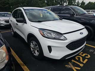 2020 Ford Escape S с VIN 1FMCU0F63LUB62520, выставлен на аукционе IAAI как лот 42726884 с пробегом 258 258 миль миль и . История ставок и продаж доступна на DreamBid. Изображение 8.