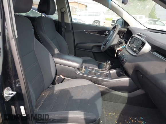 2016 Kia Sorento LX with VIN 5XYPG4A57GG072247, listed as a IAAI auction lot 42180335 with 193,571 mi miles. Bid and sale history available at carsss.com. Image 5.