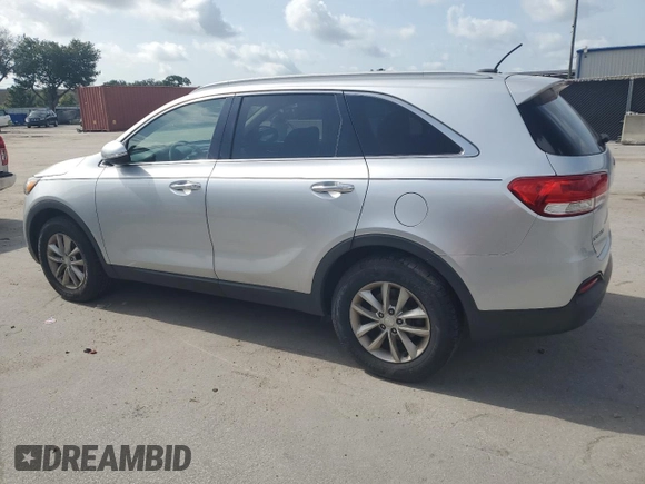 2017 Kia Sorento LX z VIN 5XYPG4A38HG257486, wystawiony jako Copart lot #60033685 z przebiegiem 85 605 mil mil oraz Czysty tytuł • Clean title. Historia ofert i sprzedaży dostępna na DreamBid. Obrazek 2.