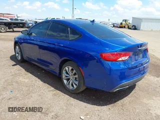 2015 Chrysler 200 S z VIN 1C3CCCBB3FN620636, wystawiony jako IAAI lot #42406483 z przebiegiem 156 773 mil mil oraz . Historia ofert i sprzedaży dostępna na DreamBid. Obrazek 3.