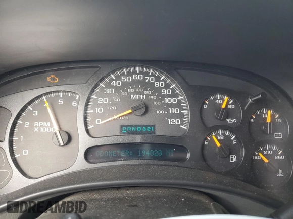 2004 Chevrolet Suburban LT with VIN 3GNEC16T84G207457, listed as a Copart auction lot 45223965 with 194,820 mi miles and Salvage Title. Bid and sale history available at carsss.com. Image 9.